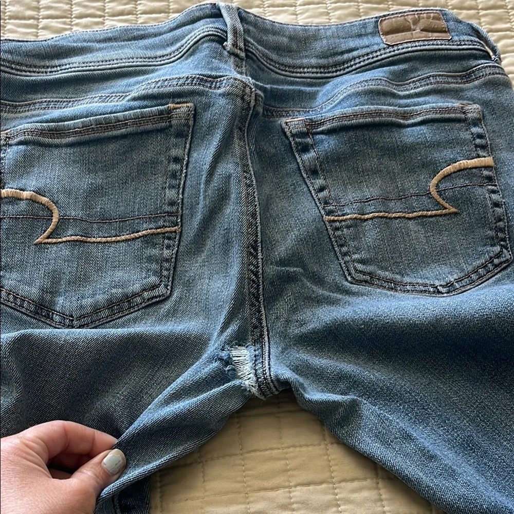 4 Pairs of Blue Jeans - American Eagle (3 prs)/ 1 Express - See Description - Picture 10 of 12